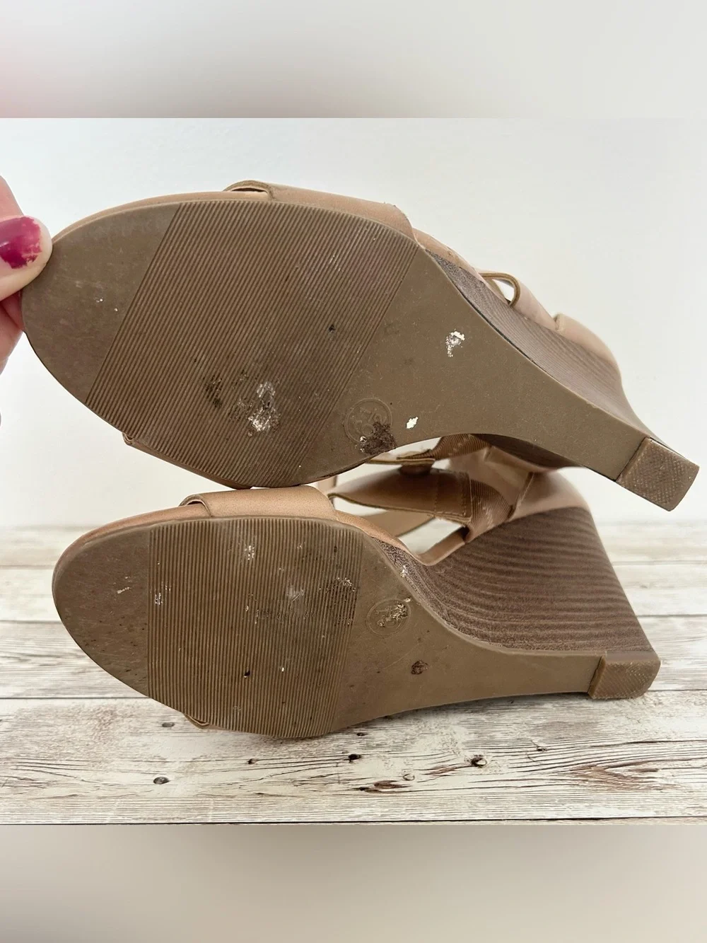 Merona Strappy Wedge Sandal in Tan size 6.5 Ankle Strap Summer Vacation Casual